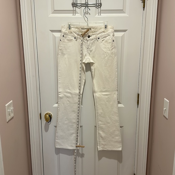 Express barely bootcut jeans in white size 4 - Picture 5 of 17